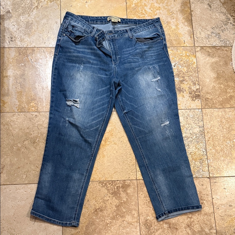 Democracy Blue Ankle & Cropped Jeans